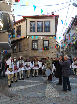 Guided tour of Naoussa during Carnival 2020